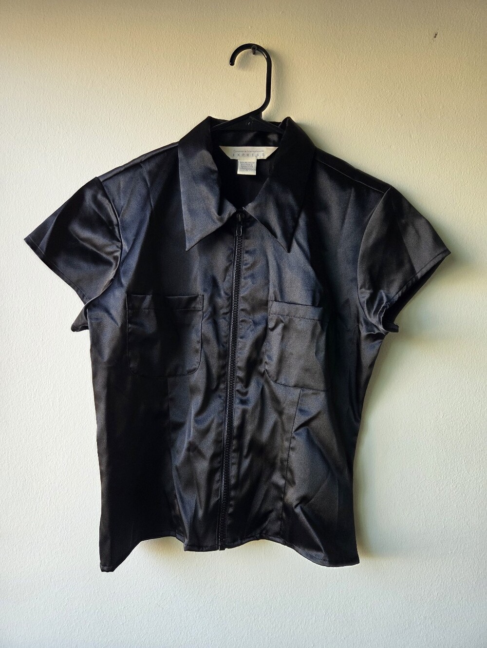 Compagnie Internationale Express Vintage Short Sleeve Zip Top in Black Size S.